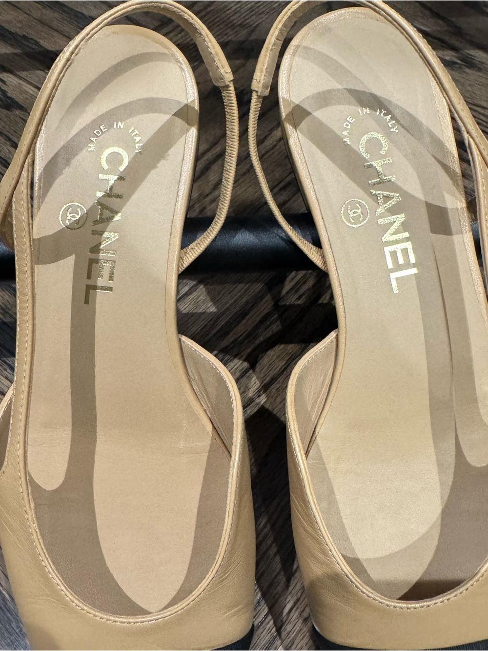 CHANEL Beige and Black Slingback Flats - Picture 2 of 9